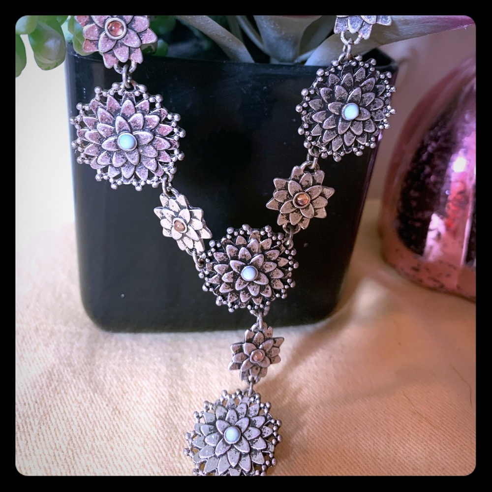 Floral necklace